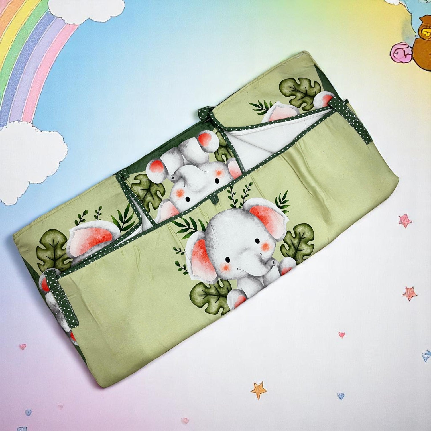 Adorable 7-piece baby bedding set featuring playful elephant designs, providing a complete and cozy sleep solution for newborns. This versatile combo is a must-have for new parents, ensuring comfort and safety. www.usmile.com